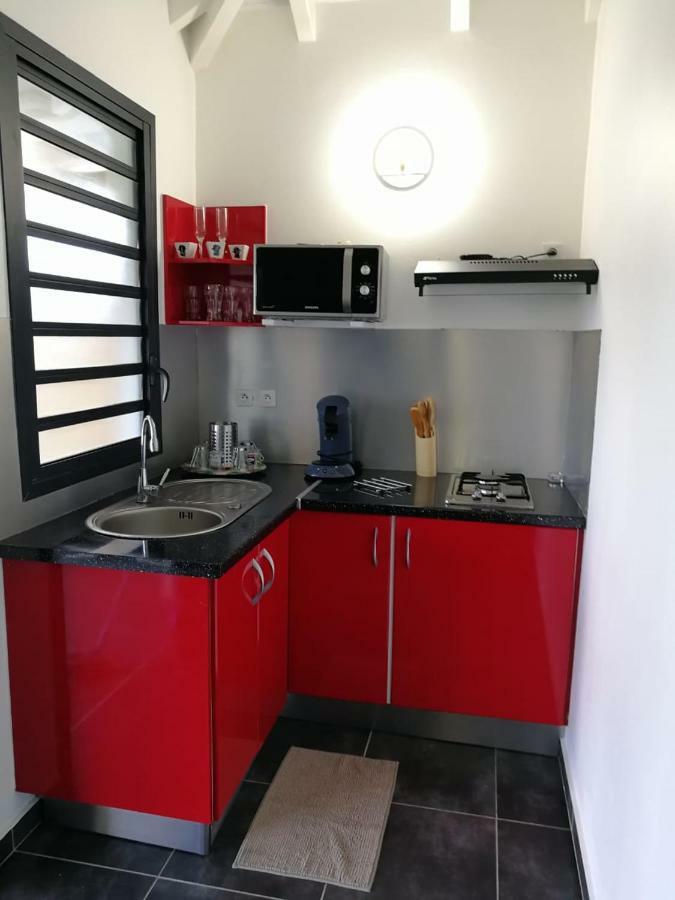 MALAKA F1 TOUT CONFORT Le Moule avec Piscine Extérieur photo