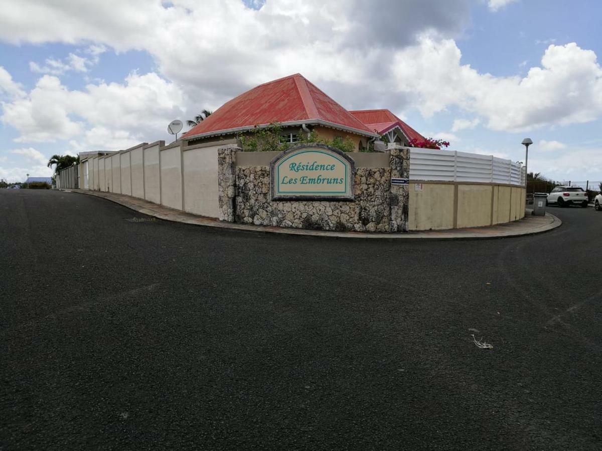 MALAKA F1 TOUT CONFORT Le Moule avec Piscine Extérieur photo